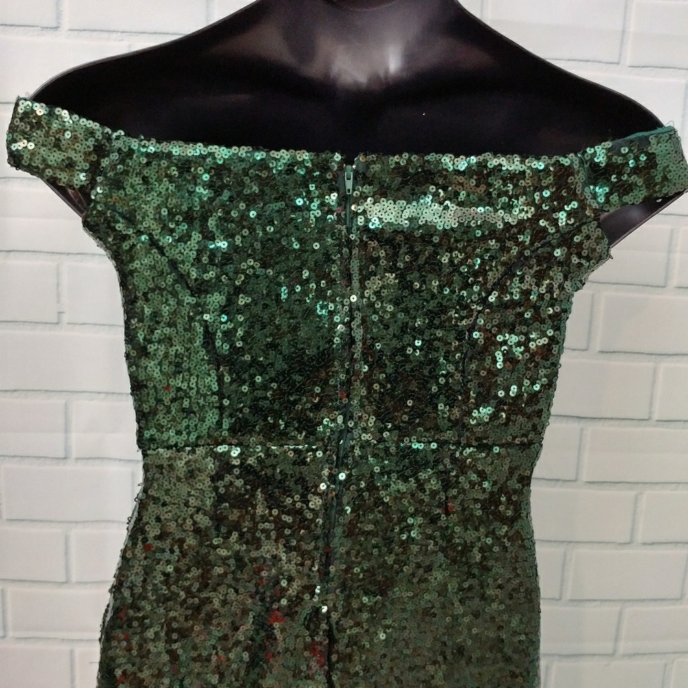 Windsor Sparkling Green Sequin Dress - Size 9 - Picture 7 of 7
